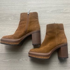 Steve Madden Platform boots